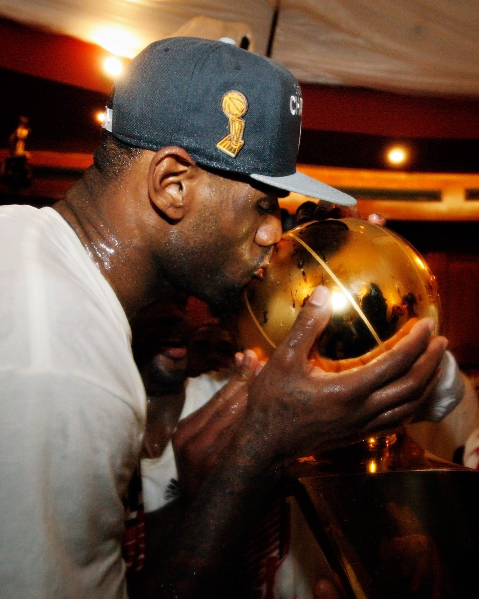 quarterbackuno's tweet photo. Retweet this until LeBron sees. https://t.co/FeMIxkPmPR