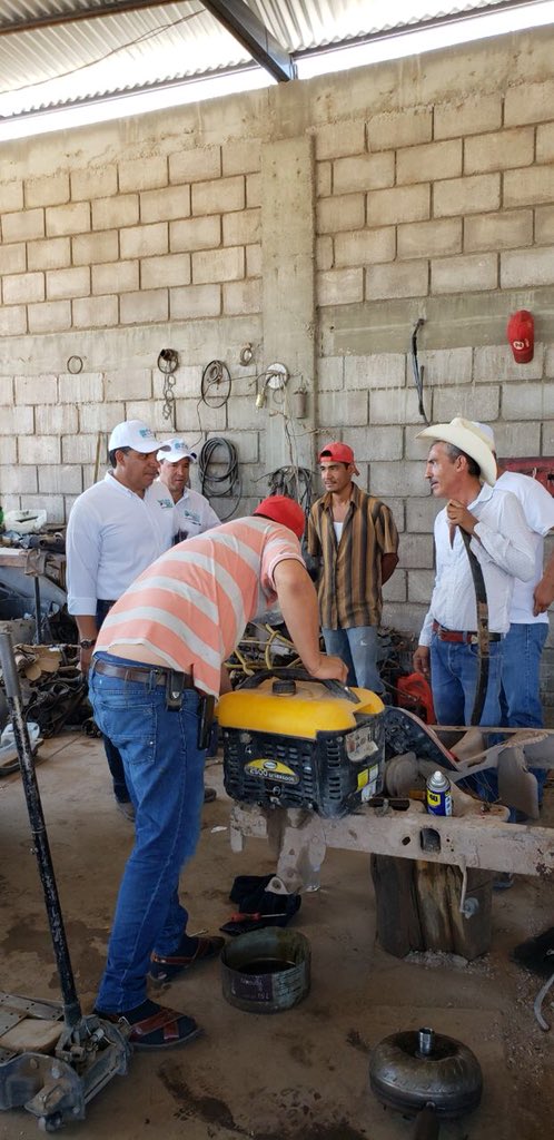 FriasBencomo's tweet photo. Paso a pasito... Hechos, no palabras!!

Este fin de semana en los bellos municipios de Chínipas y Guazapares; no cabe duda, el trabajo realizado rinde frutos, gracias por el recibimiento, las palabras de aliento y las muestras de respaldo.

#CercaníaConLaGente
#SomosEquipoD13 https://t.co/ZfXnyDjXTb