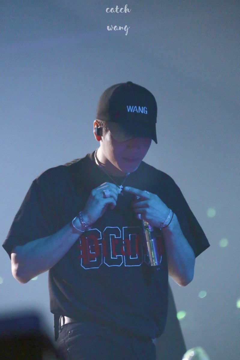 CatchWang520's tweet photo. 20180610 【HD】
WORLD TOUR 'EYES ON YOU' IN PARIS 
#갓세븐  #GOT7  
#王嘉爾 #jacksonwang #잭슨  #Jackson
#EyesOnYou 
#GOT7WORLDTOUR https://t.co/rWEcGfrnTT