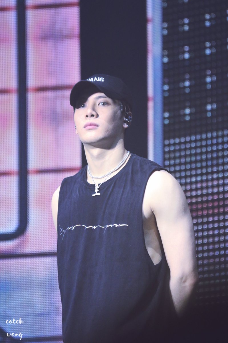 CatchWang520's tweet photo. 20180610 【HD】
WORLD TOUR 'EYES ON YOU' IN PARIS 👀 ❤️
#갓세븐  #GOT7  
#王嘉爾 #jacksonwang #잭슨  #Jackson
#EyesOnYou 
#GOT7WORLDTOUR https://t.co/7dWScmA2ix