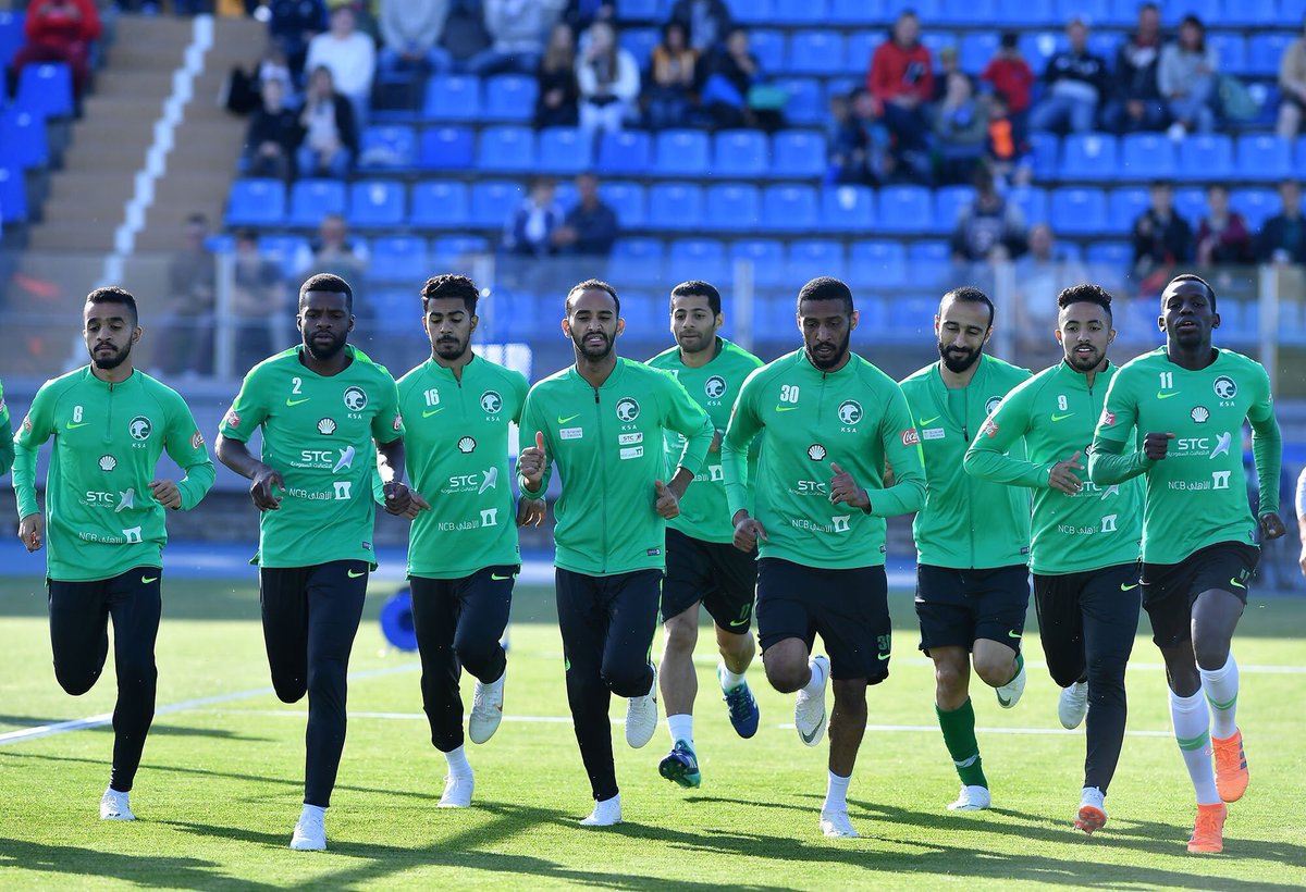 hilalstuff's tweet photo. كارلوس إدواردو للاعبين الاخضر :
حظاً سعيداً لكم شباب في كأس العالم. https://t.co/4GJg17DUPy