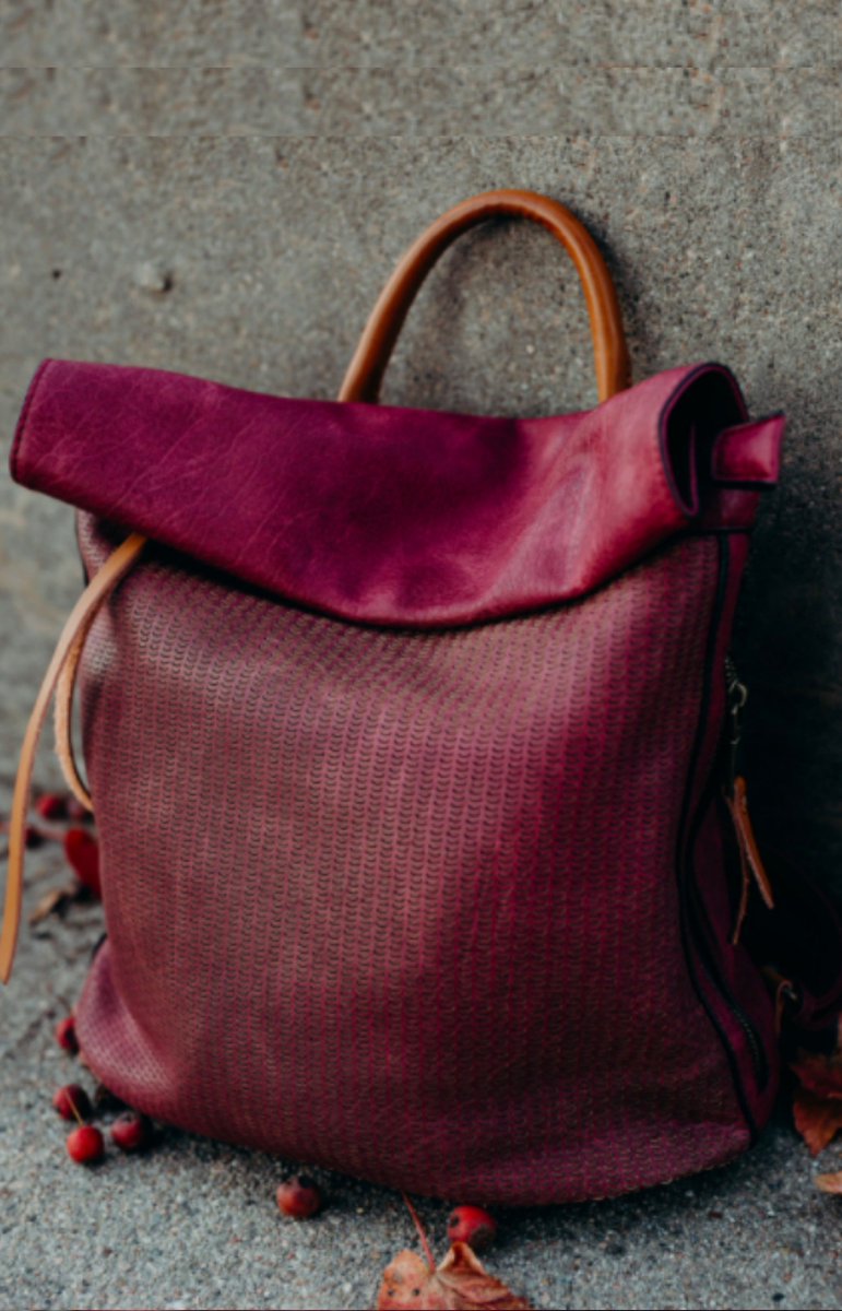 Just received more of these bags in this hard to get color...#piperandhollow #bags #newarrivals

SHOP NOW-> piperandhollow.com/collections/ba…