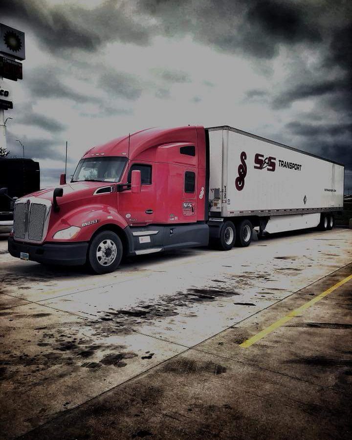 sstransportnd's tweet image. Awesome picture sent in from Travis! #truckerviews #trucking #trucker #truckerlife #truckingviews