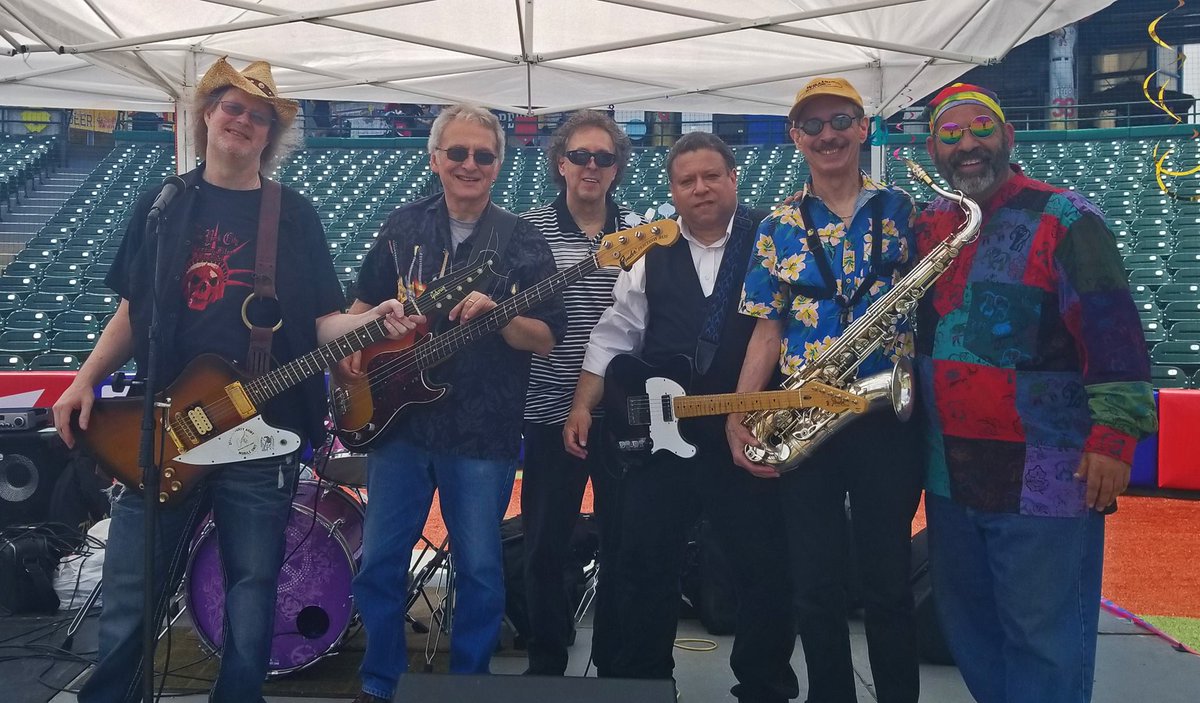 RelayAtMCU's tweet photo. Thank you to the 10 amazing musical acts who DONATED their time this past Saturday in Coney Island! #PeaceLoveAndRelay #RelayAtMCU @Thejaneslife @rudemood_ny https://t.co/d9JyIHYvmx
