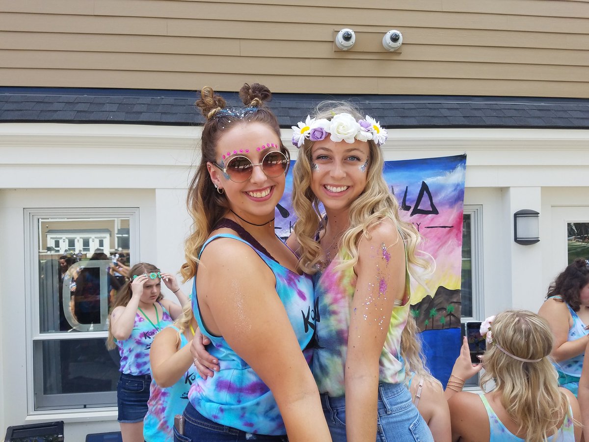 PolingEmily's tweet photo. HAPPY BIRTHDAY to the only other person I'd like to share my first and middle name with 💕 @emilysuver_22 https://t.co/Nd4QhkfYO2