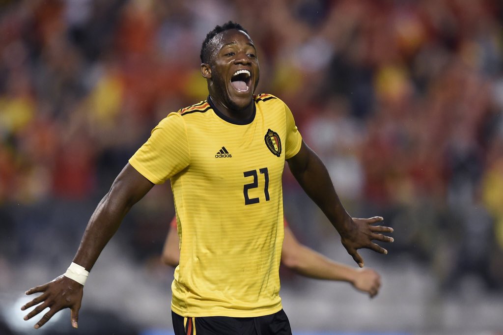 AlexSmallz's tweet image. Me when @BVB gives me my contract... @mbatshuayi  stay with the Black and yellow Family !!! #bvb