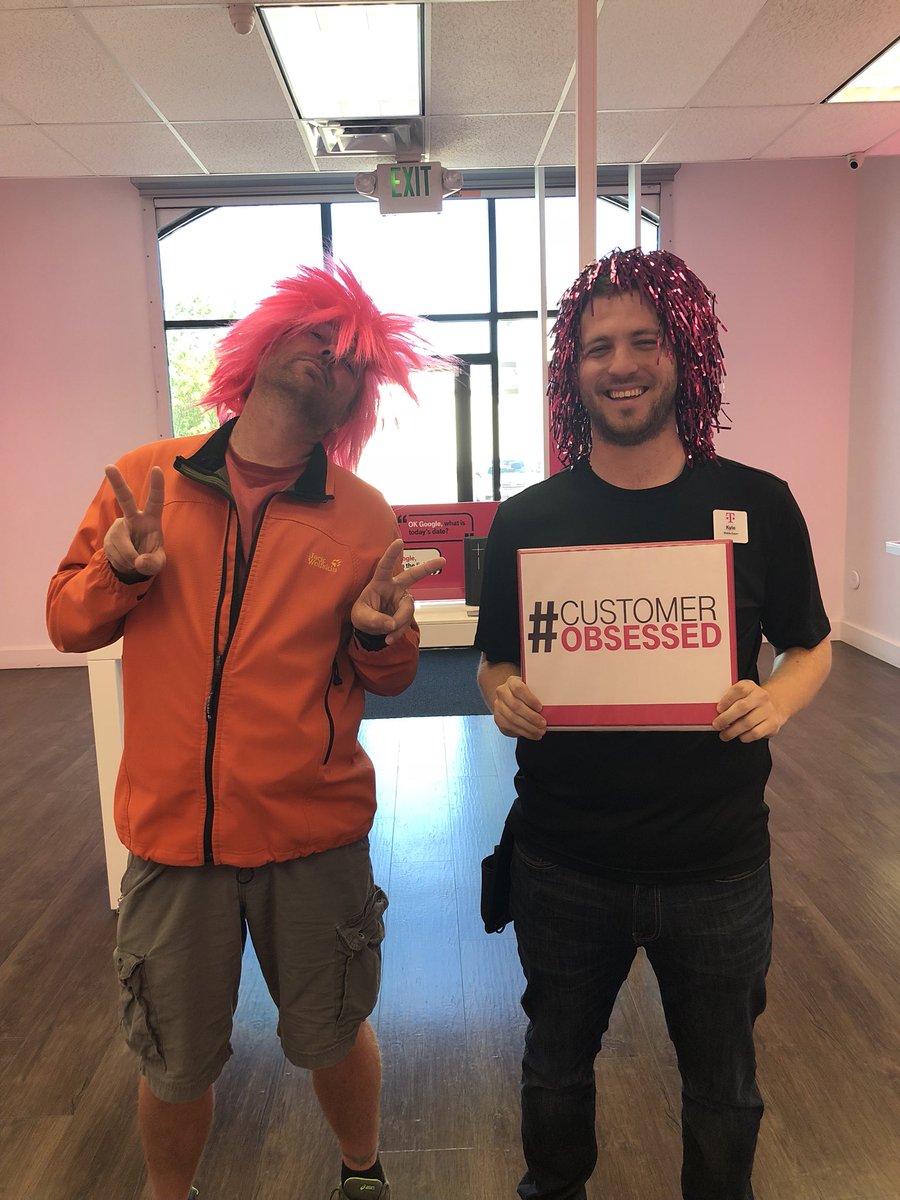 kshultz92's tweet photo. Just helped this army veteran switch to our military plan.  Got him into two S9s and saved him money!  I love helping our veterans!  #CustomerObsessed #HatsOff4Hereos @anthonyheng82  @JohnLegere  @nazarma https://t.co/skZaumV9L2
