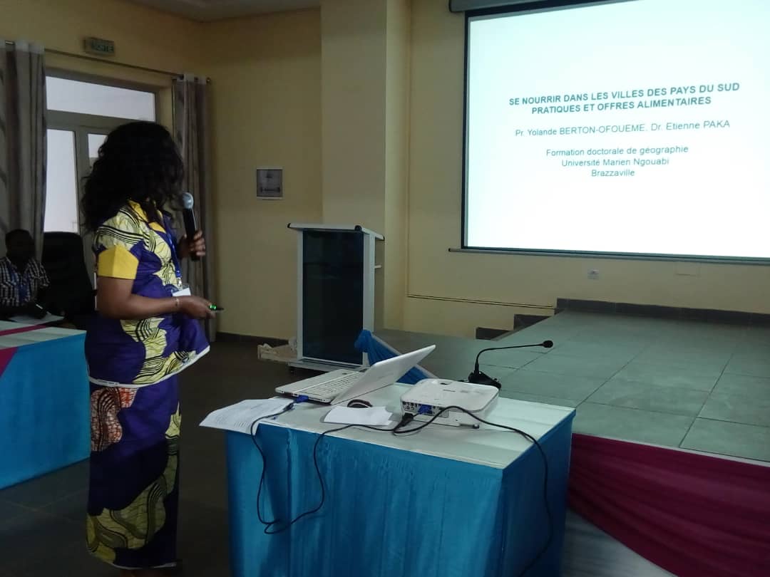 Au #colloque #GeoconfLome2018 l'Atelier 3 du 1er jour a porté sur : Société, environnement et migration. 5 communications ont meublé cet atelier avec la modérateur du #PrOdileDossouGUEDEGBE Rapporteur : M.#EdinamKOLA
<a href="/Geo_Univlome/">Géographie_UnivLomé</a>
<a href="/KoffiAdjalo/">D. Koffi ADJALO</a>
<a href="/ZoulGbele/">Dr. OURO-GBELE Zoul</a>
<a href="/mediacampus_ul/">Media Campus Université de Lomé</a>
<a href="/JveLome5/">JveTgLome5</a>