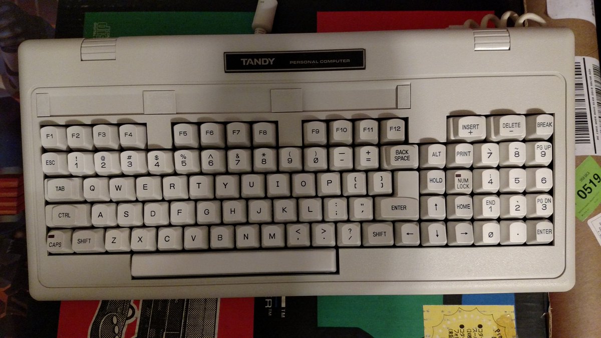 twoquickcapri's tweet image. Before and After #tandy1000 #retrobrite
