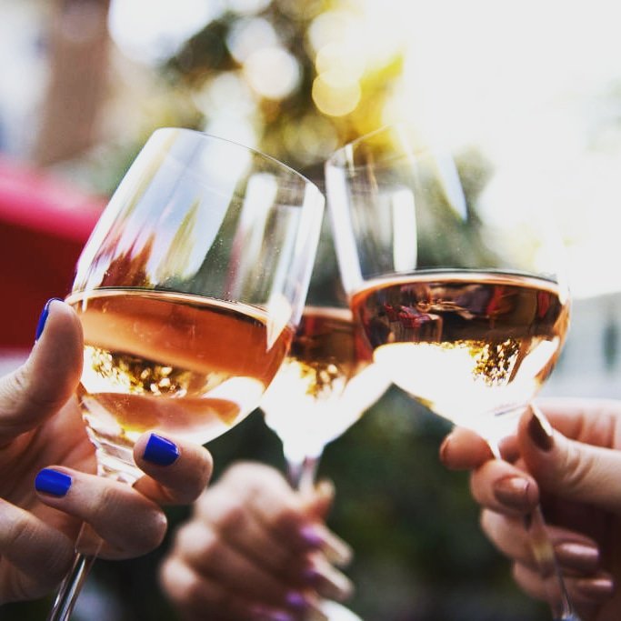 one eared stag tweet media