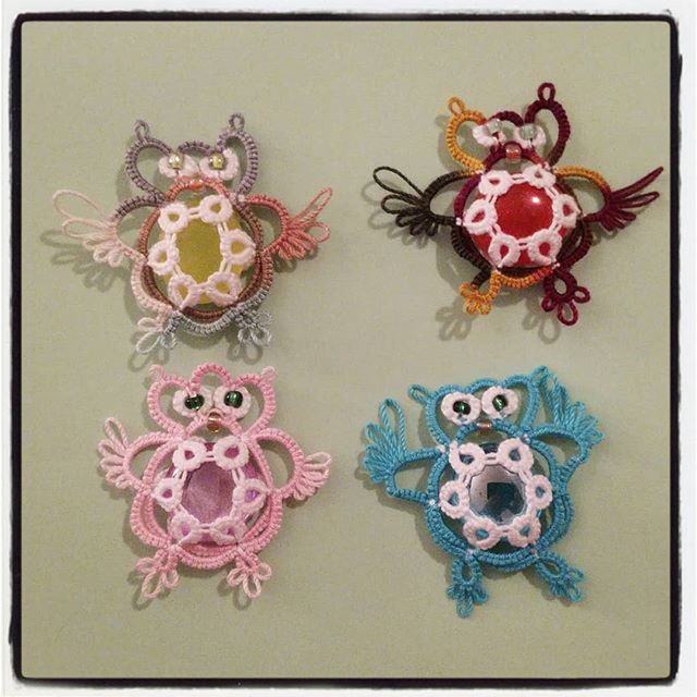 needledreams's tweet photo. Four little owls came to visit me! 🦉Woot woot. Pattern will be posted as soon as I'm over this depression period. #photooftheday #instagram #tatting #tattersofinstagram #tattinglace #icedrop #lace #owl #owlsofinstagram #frivolite https://t.co/tJ2wUf59gR