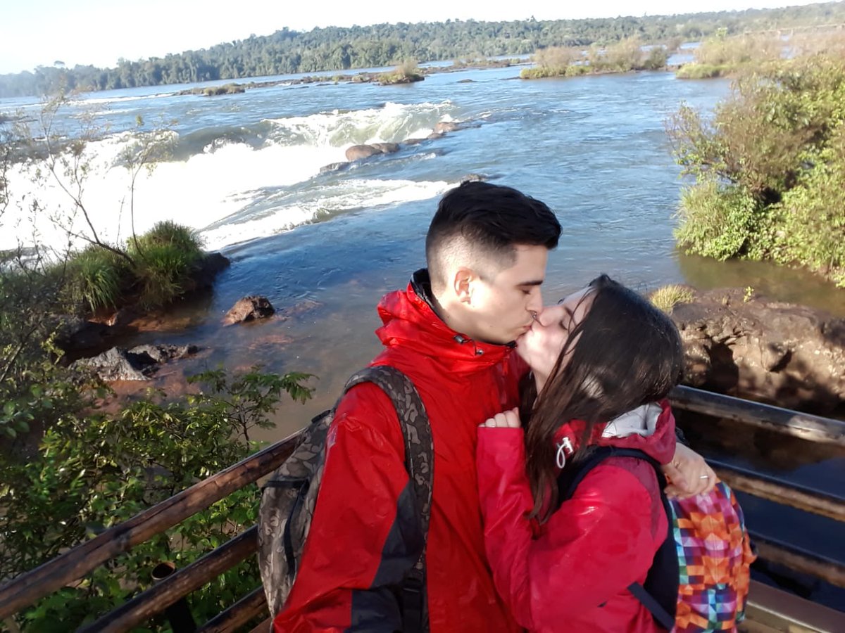 sofiaagnone's tweet image. Me pregunta que quiero que me regale para mi cumple, le digo que quiero hacer algo distinto ese dia, me lleva de viaje a las cataratas. Asi es @Goooonzaaaa 😍😍 TE AMOOOOO