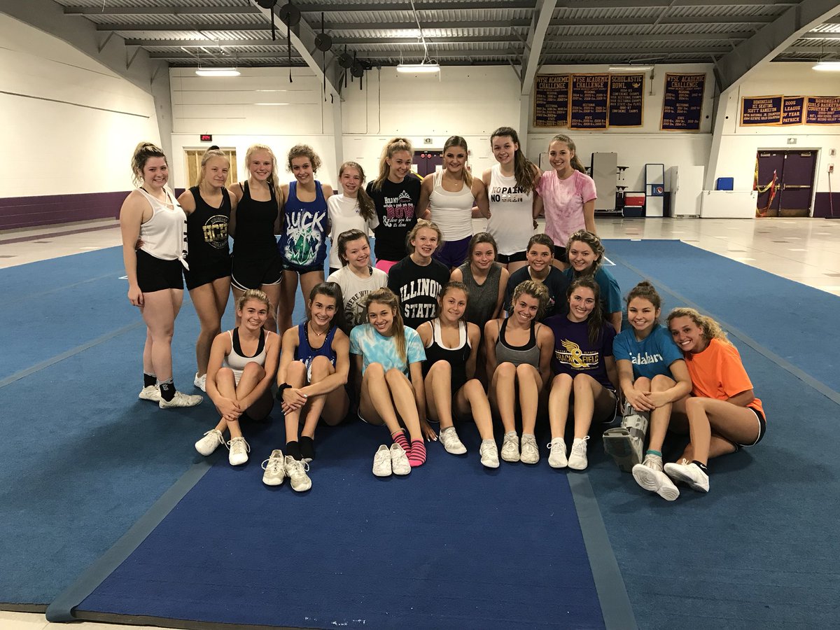 HononegahCheer's tweet photo. First Varsity team picture for the 2018 Fall season! 😍💜💛 #HonoVC #onetribe https://t.co/FO3Cbsdu3J