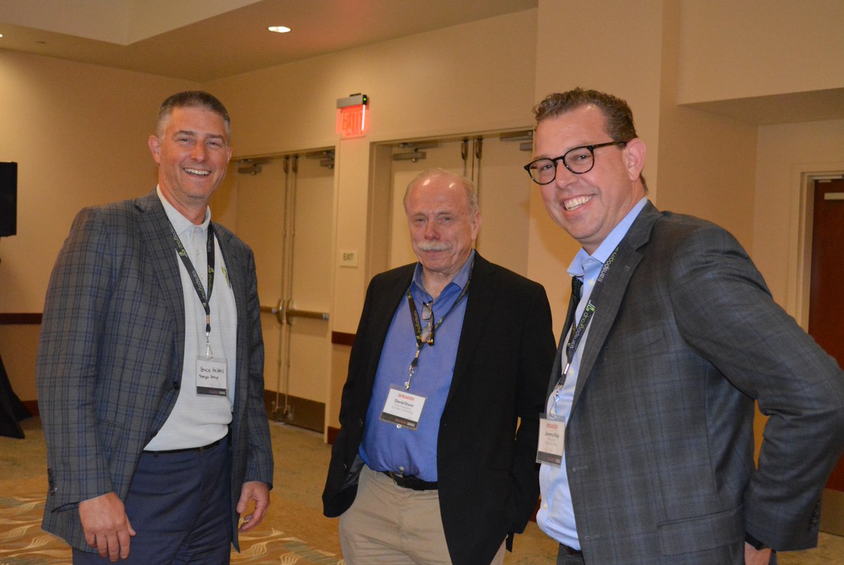 TranspoGroup's tweet photo. Thanks to our great speakers today at the Inland Empire Autonomous Vehicle Conference! We heard from @katemeis of @lLGC_Media, @Trns4mngStreets of @FehrAndPeers, and David Dixon of @Stantec. We ended the day discussing local policies with the mayor of @riversidecagov https://t.co/dSTFxHz1SV