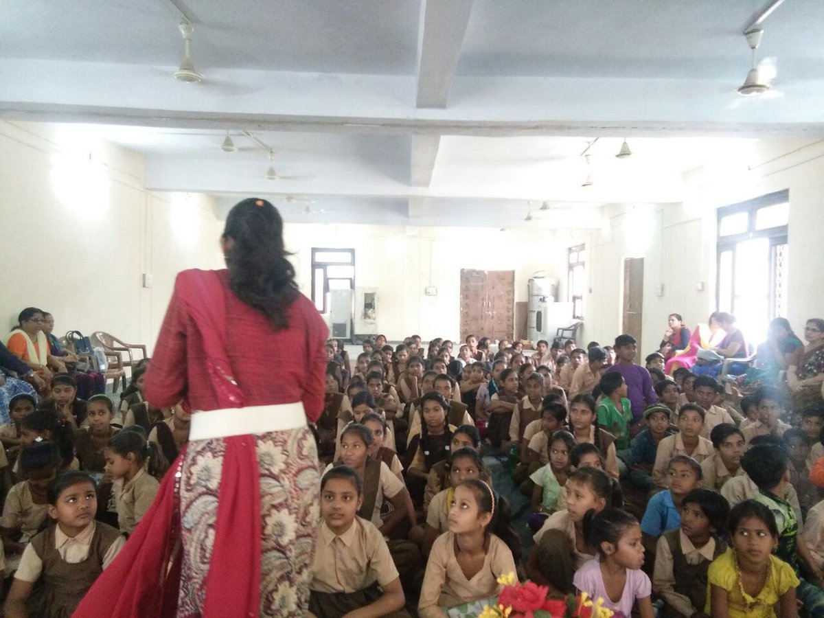 Veenasolanki044's tweet photo. #siqe Rajasthan 
Rajasthan got great achievement in education sector for new innovation of integration of schools .last month an education research team of Chhattisgarh reached at  Rajasthan to find out our stretegy of success in directrate of ele Bikaner https://t.co/aoHaqRxV0g