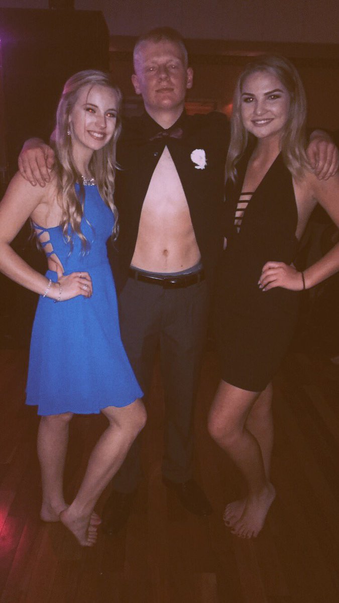 kolbememory's tweet image. Hapz 18 to the craziest mf I’ve ever met. Hope your day consist of WILD decisions and good times lmao love ya burt 💛💛 @BarrettHowson