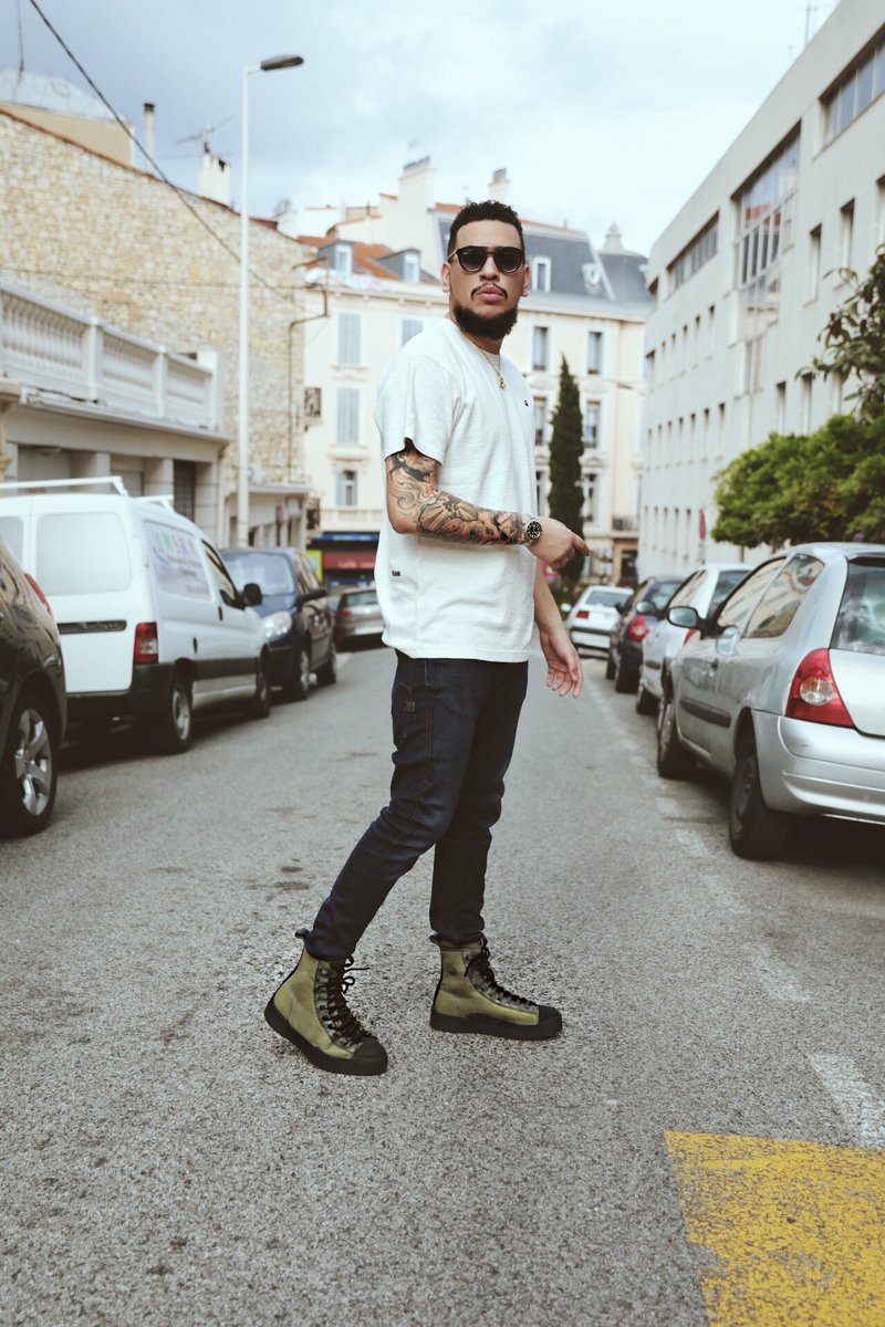 AtieDolo's tweet photo. Good Morning to @akaworldwide and The Megacy
3 Days to go
#TouchMyBlood
#Megacy
#starsignsvideo
#Beyonce
#Amen https://t.co/qI21vLkq6M