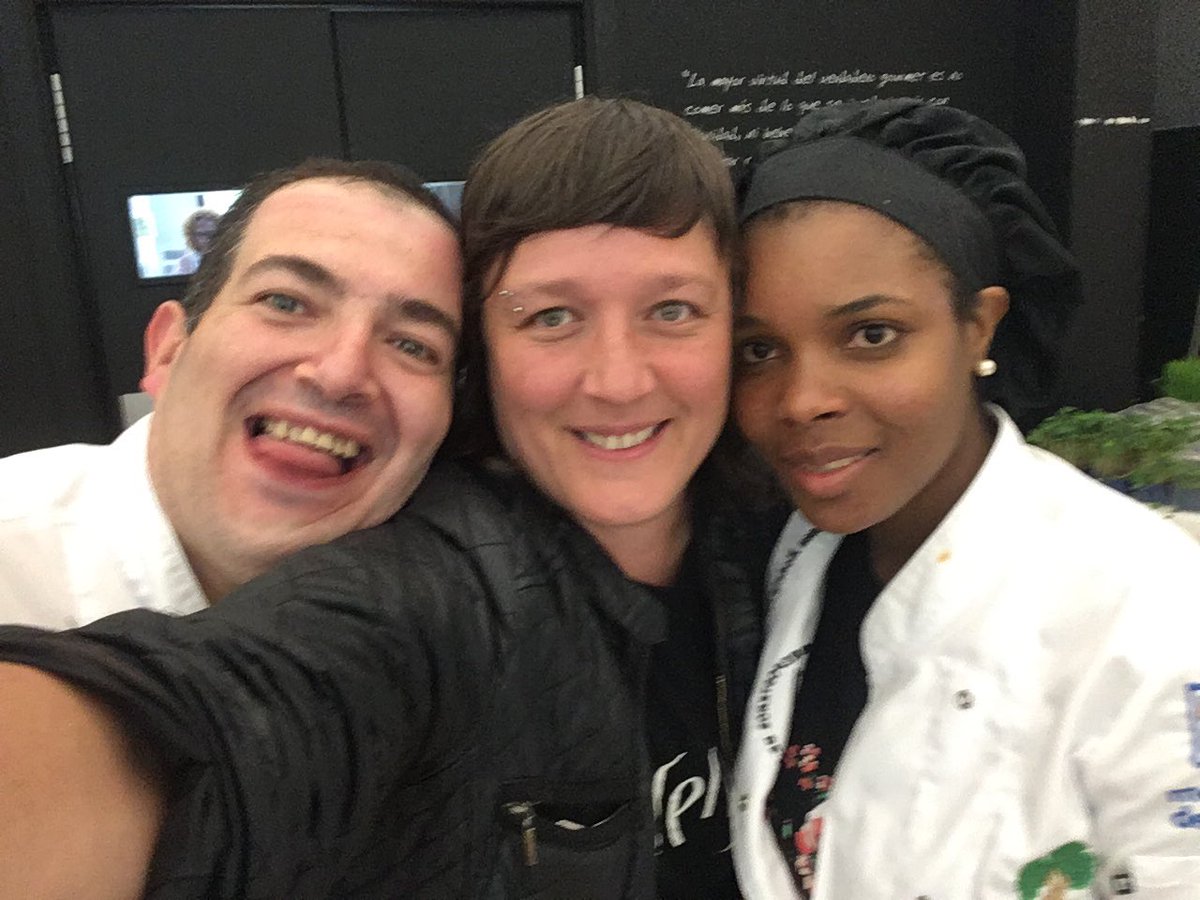 La Berenjena tweet media