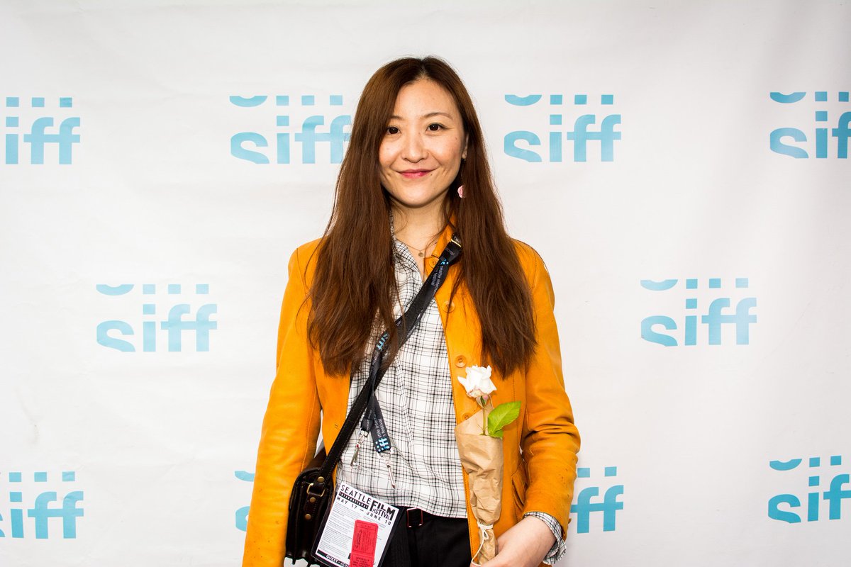 PARALLAX_CHINA's tweet photo. North America Premiere of #GirlsAlwaysHappy @SIFFnews 👩‍👧🎈#YangMingming was interacting with the audience. #北美首映 #西雅图国际电影节 #杨明明 #柔情史 https://t.co/8eD3mBxOdv