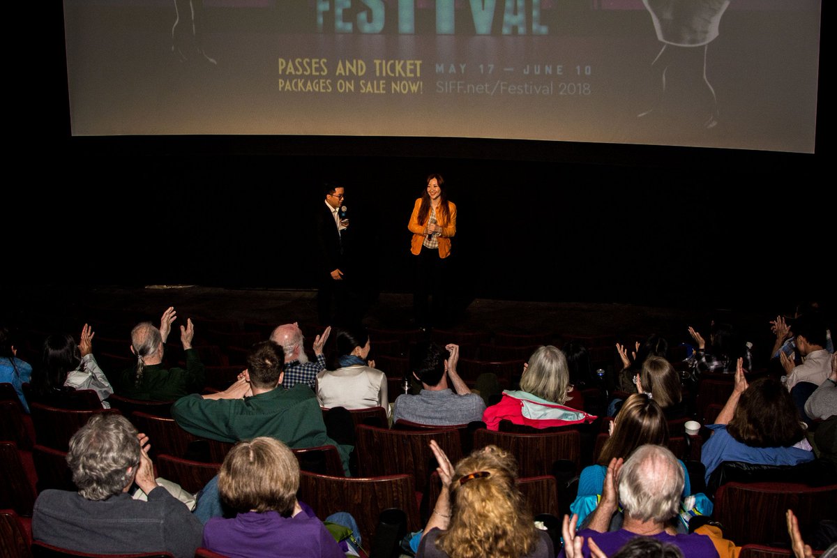 PARALLAX_CHINA's tweet photo. North America Premiere of #GirlsAlwaysHappy @SIFFnews 👩‍👧🎈#YangMingming was interacting with the audience. #北美首映 #西雅图国际电影节 #杨明明 #柔情史 https://t.co/8eD3mBxOdv