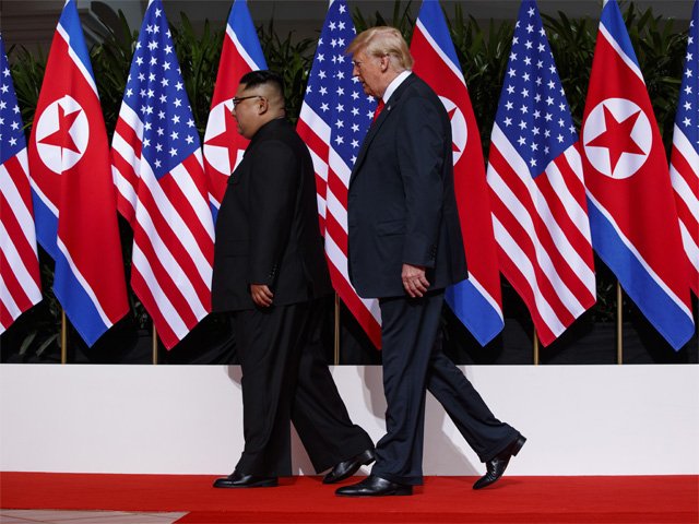 Exclusive footage of Kim Jong Un teaching Trump to moonwalk #TrumpKimSummit