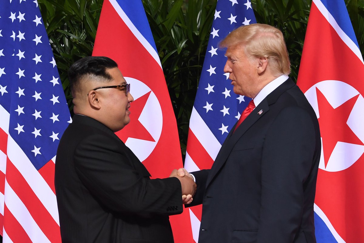 When Trump met Kim. 

Clearer photos of that moment in history bbc.in/2JKXrAM

#trumpkimsummit 
#TrumpKim