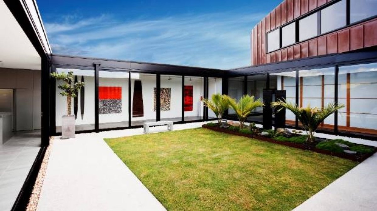 EYEONPropInsp's tweet photo. A good way to get #greenery and #sunlight into a #house that is limited with space. https://t.co/NHswJJbMX2 https://t.co/1xjuWtqlg7