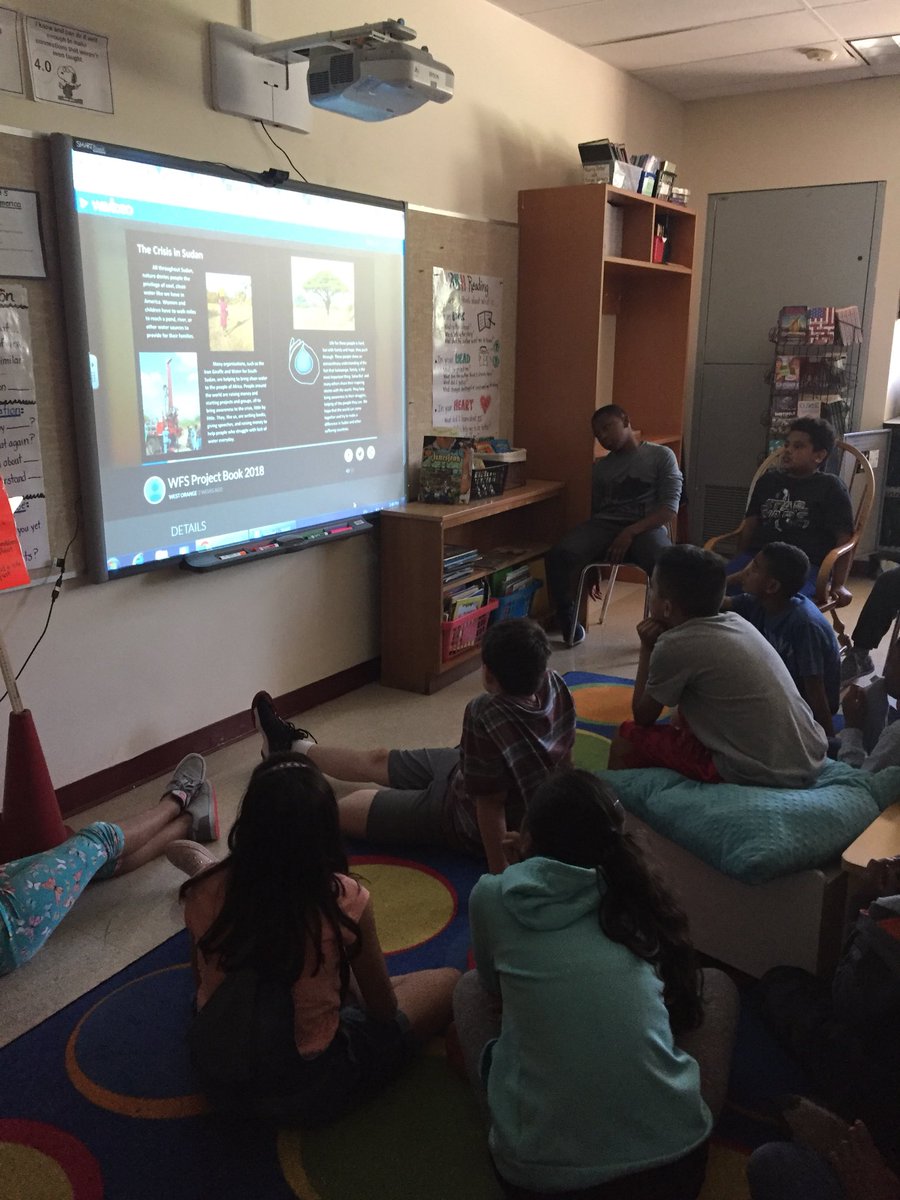 amypacifico3's tweet image. My Ss are loving this amazing story written by @MtPleasantWO 5th grade Ss! Inspired by @LindaSuePark and ALWTW #GRA17 #WO2World 🙌🏼❤️📚🚀