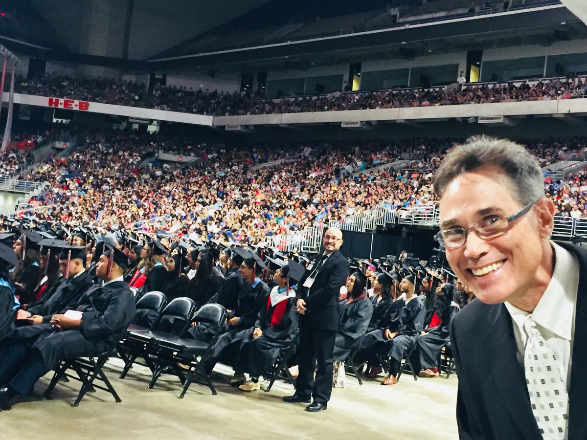 NISDStevensGT's tweet photo. ...but first a selfie! #co2018 #stevensinspired #cisneroskids https://t.co/vk7RfejjXP