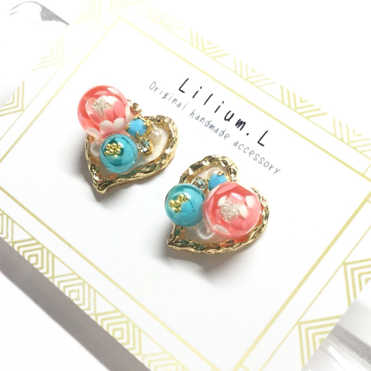 Lilium L ハンドメイドアクセ No Twitter バブルフラワーの新作です ハートの中に飾ってみました ハンドメイド Handmade レジン リリウムエル ピアス イヤリング メルカリ ラクマ キャンディボール バブルローズ Candyball ハート T Co