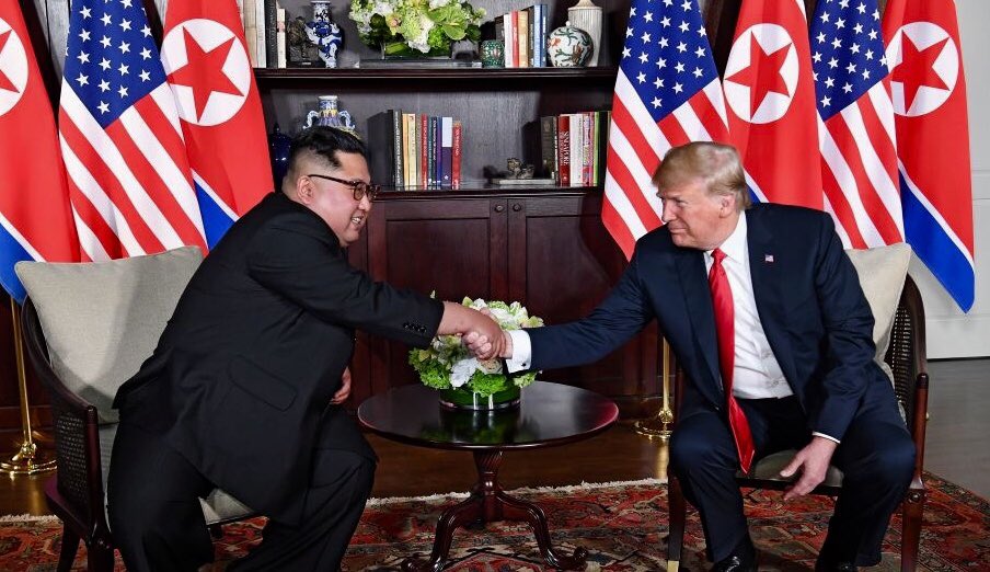 Scavino45's tweet photo. President Trump &amp; Chairman Kim Jong-un are currently in 1:1 bilateral meeting with their interpreters. 
#SingaporeSummit https://t.co/DKpAHH1kIP
