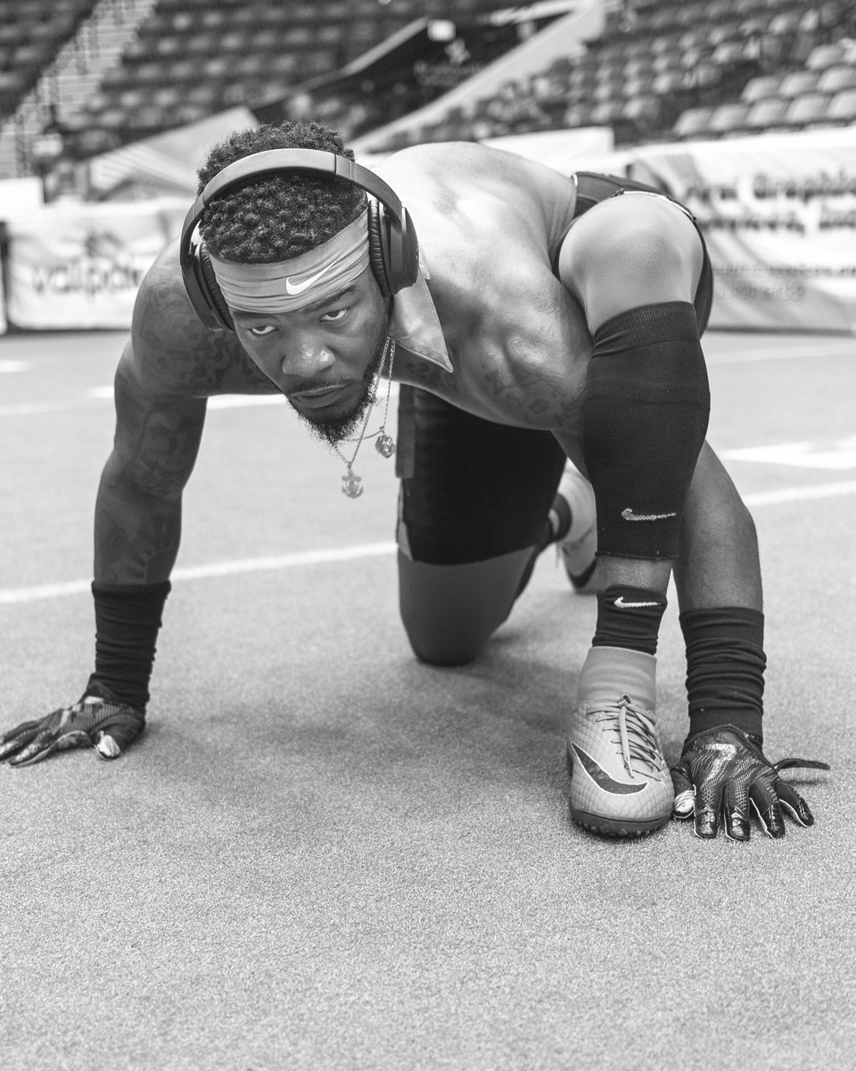 HybridDB_Autrey's tweet photo. Rough start at the beginning of the season. Now we look the #PLAYOFFS in the EYES‼️👀 #EyesOnThePRIZE🏆 #ManOnAMission #PassionOvaFatigue #TrustTheProcess @TexasRevs @Bose @nikefootball #CannonsUp #TexasRevs https://t.co/LtphdlGZbn