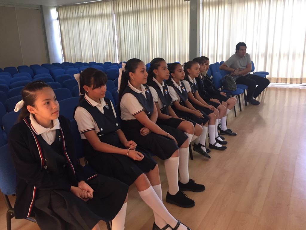 cvictoria_gdl's tweet photo. #DXCFoundation nos invitó a participar en concurso #DXCCodes Gdl, donde nuestros alumnos de primaria mayor y secundaria diseñaron un video juego en scratch. Aquí, DXC los entrevistó para saber sobre esta experiencia #colegiovictoria https://t.co/bCuAeA6sjA