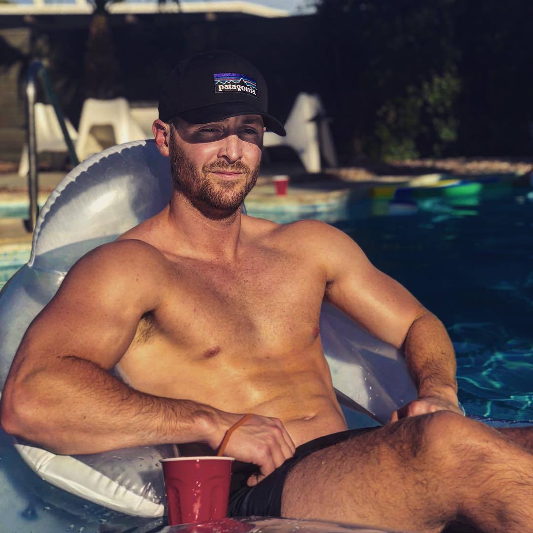 GuySpyVoice's tweet photo. Imagine being poolside with this cutie, yum! https://t.co/tZL1xx4xml