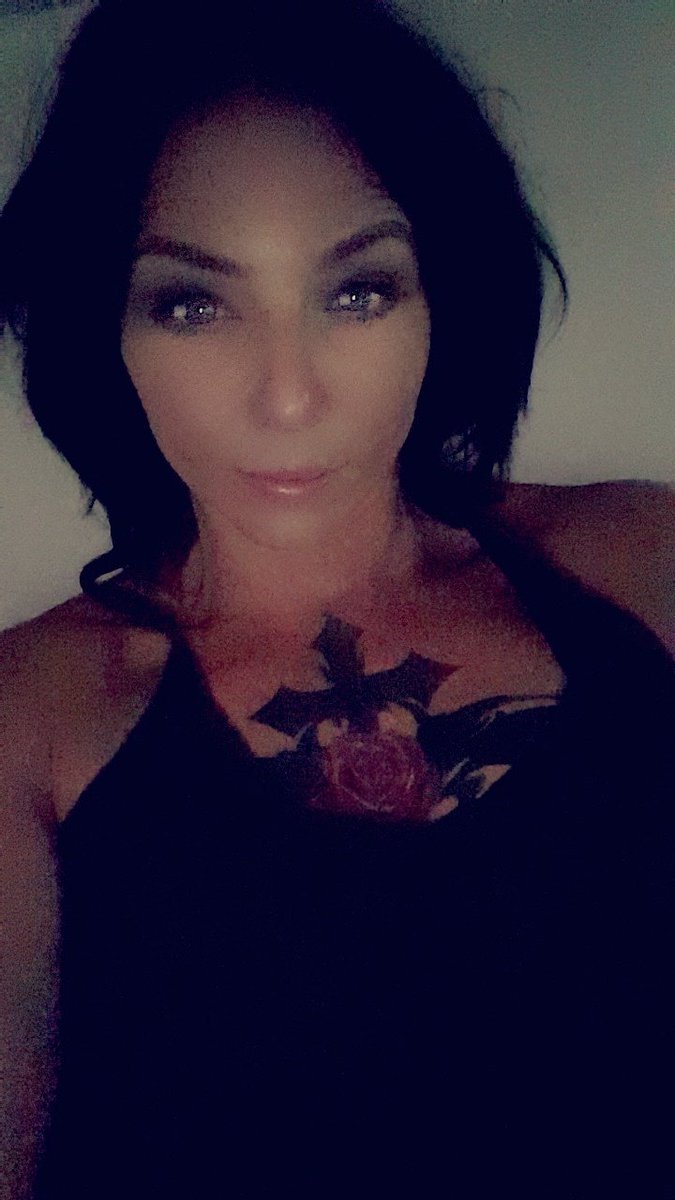 DominiqueGAC's tweet photo. #Tattoo 😘 https://t.co/Ujo8nEQDvp