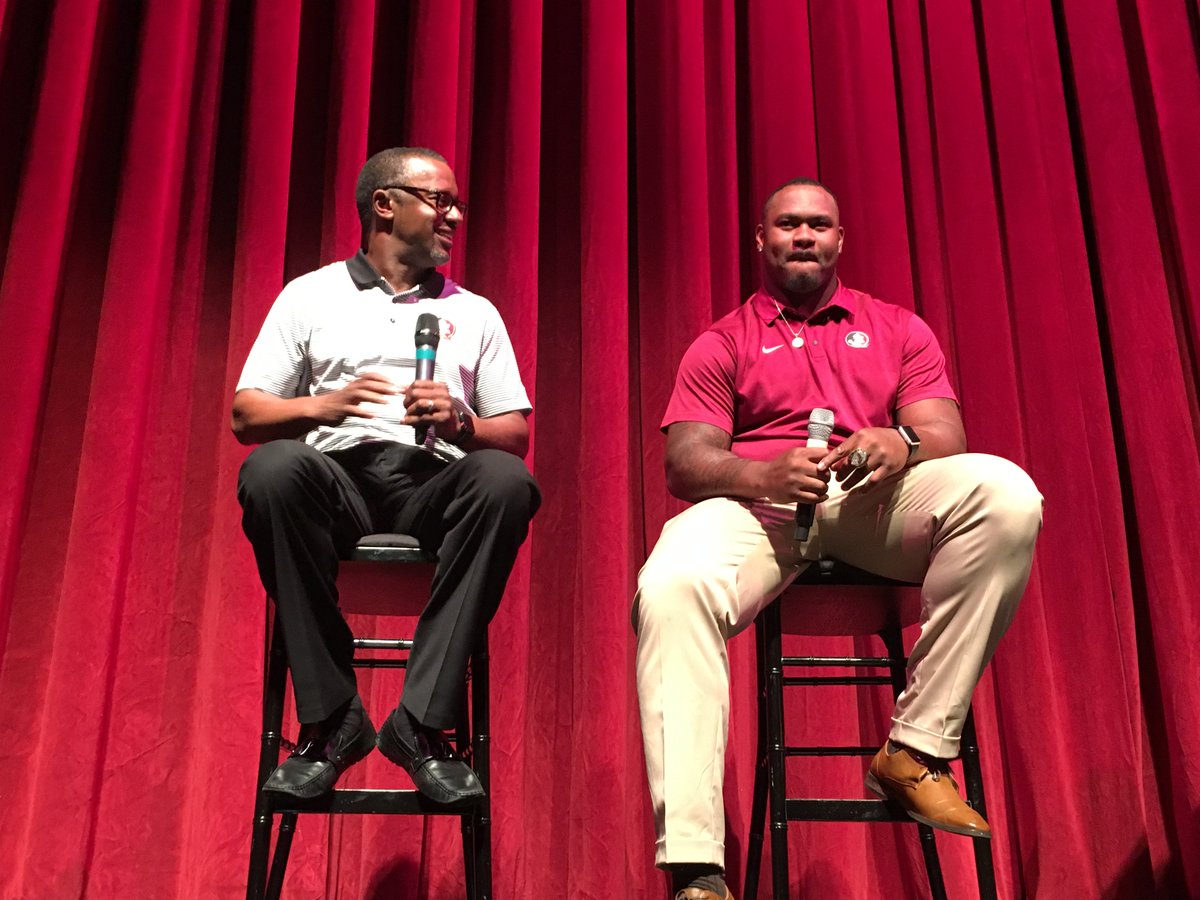 ManateeNoles's tweet photo. BIG thank you #ManateeNoles #SRQNoles showing up tonight for @CoachTaggart in 941!! @SeminoleBooster #SpringTour2018 was SOLD OUT and full of energy. Was also great to see Manatee native @christmas_93 in attendance. #DoSomething #GoNoles @_TomBlock @joshnewberg247 @TJ_Pittinger https://t.co/jzgZ8UQuKb