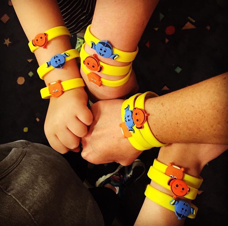 Throwback to #summerplaydays at the Disney Store! We each got a new band each week. What’s your favorite summer activity?🌴 #disneystore #disneystyle #findingnemo #findingdory #nemo #dory #hank #disneybracelet #disneyside #summerfun #cantwaitforsummer