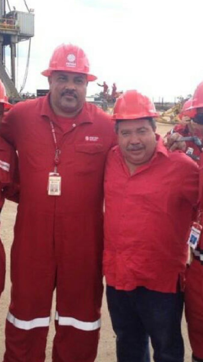 pdvsarebelde's tweet photo. Camarada @MQuevedoF es evidente la corrupción que tiene el denominado triángulo del pimentón "guiso" del Pte de Vencupet Rafael Maduro ficha del ladrón preso PEDRO LEÓN, William Bellorin y Juvencio Vivas "Detrás del testaferro" de Rafael Maduro. @SomosCVP @ELFUSILDECHAVEZ @EUDOF https://t.co/fax0qrZUZL