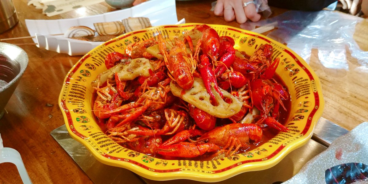 vincitomnia_kor's tweet photo. 中国に行ってきました:) やっぱり中国ごはだめだったんです.(泣)けど!音楽でみんあがひとつになってどっても楽しかったんです!

#vincitomnia #korea #rockband https://t.co/PgioEgNsxm