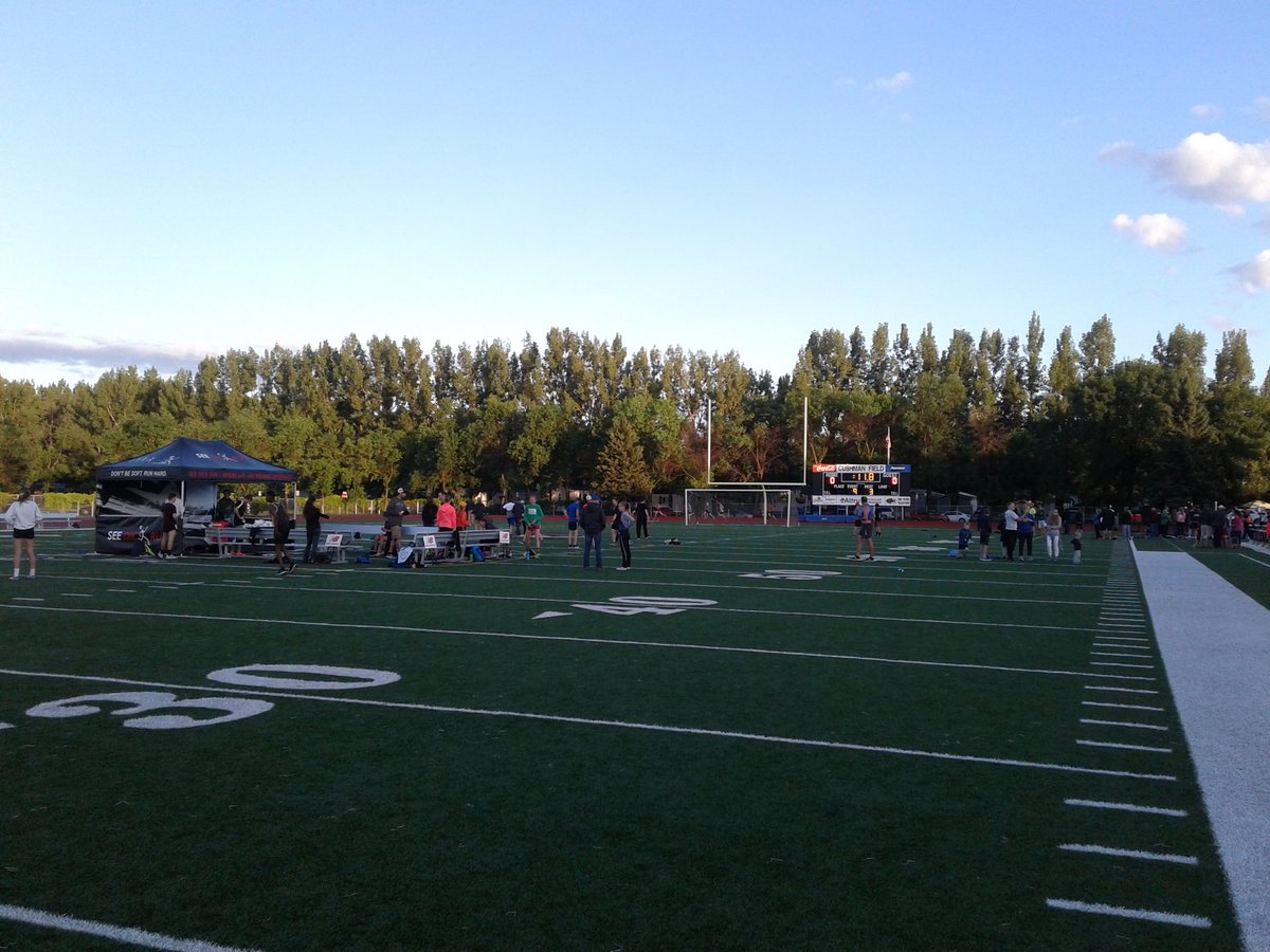 thompson_track's tweet photo. At Cushman Field in GF to watch Lana Krack compete in the Elite Mile tonight. Many great runners competing! #Elite Mile #SeeDickRun https://t.co/AMz3tPWE1f