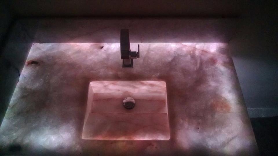 ExportPride's tweet photo. This Natural stone would look great to your Kitchen!

#Graniterocks #countertops #vitoriastonefair #granito #pridegranite
#luxuryhome #luxurykitchen #countertops #marble #home #decor #homedecor #bathroom #kitchen #granitecountertops #amazingkitchen https://t.co/wMnH72GDxG