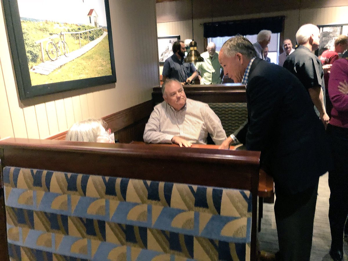 JimmyMatlockTN's tweet photo. Enjoyed being with the West Knox GOP tonight! I’ve been a businessman in West Knoxville for 37 years, so I felt right at home. #MatlockForCongress https://t.co/NRzfWNyCiB