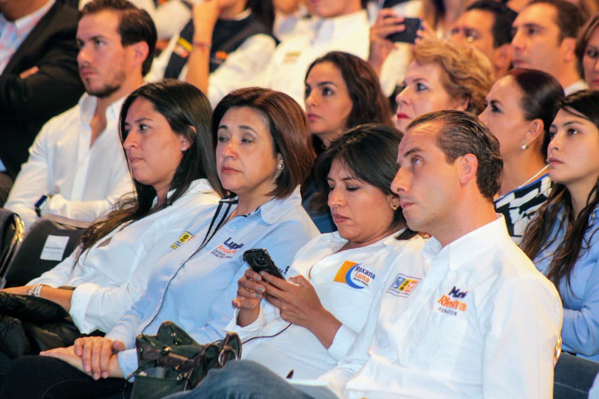 OAleCCopi's tweet photo. #EnImágenes #DebatePuebla @diarioelpopular https://t.co/OA87y4HFDU