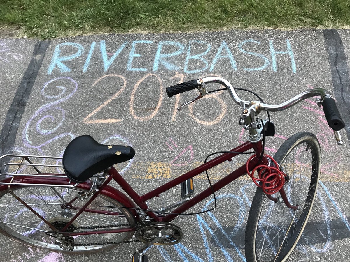 creativeOSI's tweet photo. Thanks to everyone who made Riverbash in Old Town a huge success. The event was a great example of “educational” placemaking. A festive, inclusive atmosphere and a celebration of diversity where student talent lead to economic prosperity. #schools #art #placemaking #thebashisback https://t.co/RPB4tmnsnK