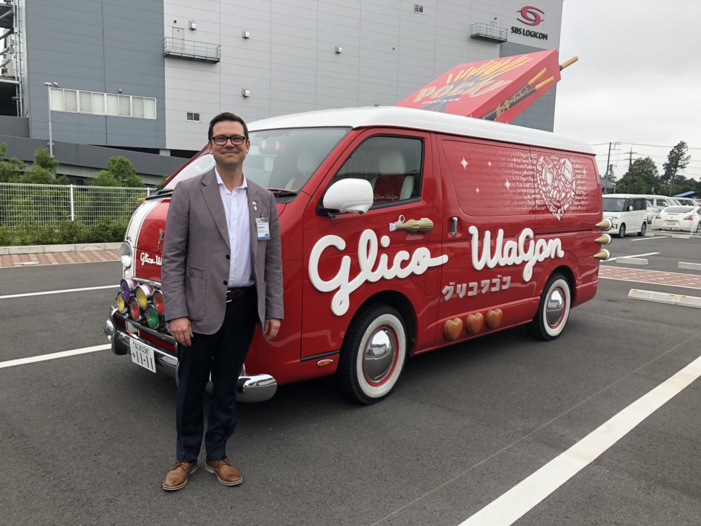 ORDeptAg's tweet photo. Touring the #Glico @Pocky factory outside #Tokyo! This #candy company uses many #American ingredients including #almonds, #fruit and other #nuts. @USDA @USDAForeignAg @USDAJapan @almonds #ORtrade https://t.co/aGeiOVIhZc
