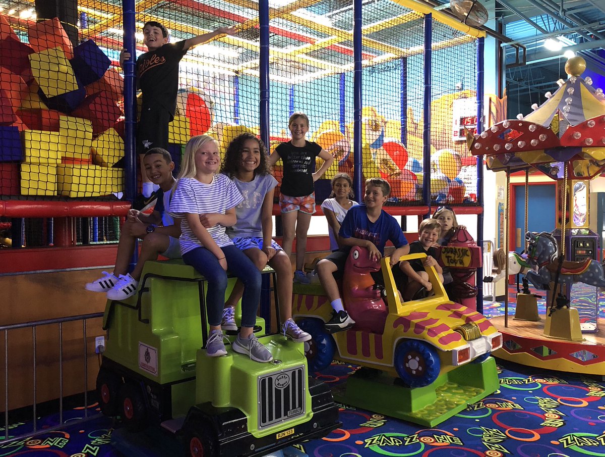 MrsDemas208's tweet photo. More amazing fun at Zap Zone today! Thank you to our parents, for making the long trek, we had a blast! ⚡️💥⚡️ #EndOfTheYearEvent @MasonelemGP https://t.co/WSKTyuOPgb