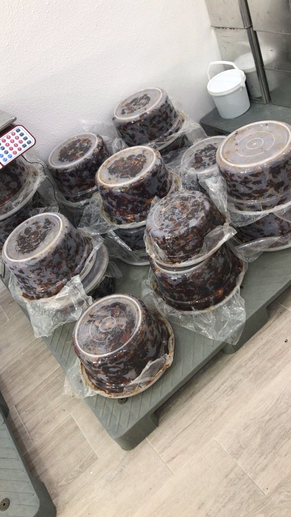 Geshd_dates tweet picture