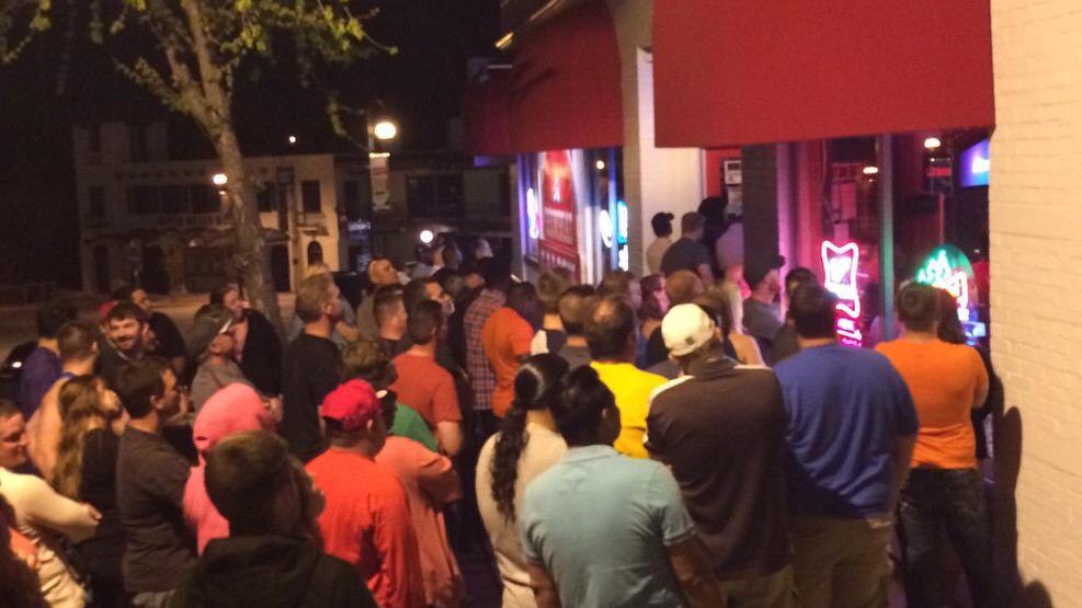 Showboat_Saloon's tweet photo. $1 Beer Night Is Out Of Control!
Thank you @MTKYColdSnacks 
Thank you DJ Mike Carlson 
Thank you @SeaSeanfield72 https://t.co/v8drHpzOWY