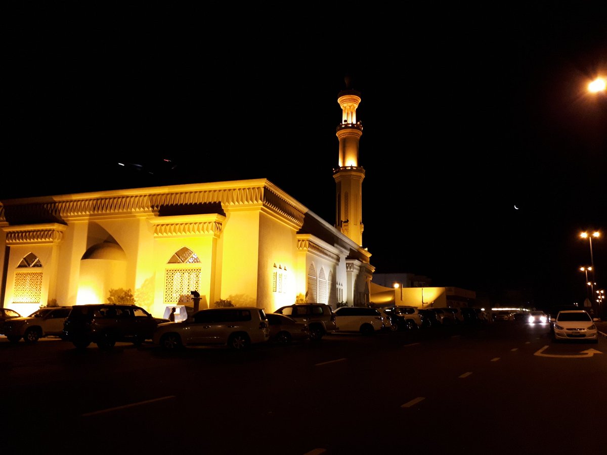 sahibzada50344's tweet photo. By the Grace of Allah Muslims Pray tonight at Big Masjid of #mirdiff #Dubai #LaylatulQadr
الحمدلله جامع مسجد مردف میں شبِ قدر کے قیام کا حسین منظر ۔ اللہ پاک تمام مسلمانوں کے اعمال قبول فرمائے
آمین ثم آمین
آپ بھی آمین کہہ کر دعا میں شامِل ہوجائیں https://t.co/7W5ycXSGfz