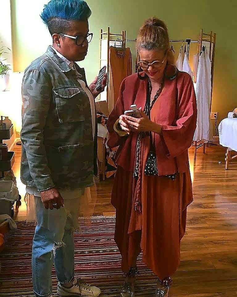mystiqueboivert's tweet photo. Great Pop-up event by the talent Haiti-based designer #marietheresehilaire of #rapadouboutique. #haitiandesigner  #madeinhaiti #popupshop #Bohemian #boho #fashion #trending #fashionstylist #prgirl https://t.co/eZCNDrgvz6
